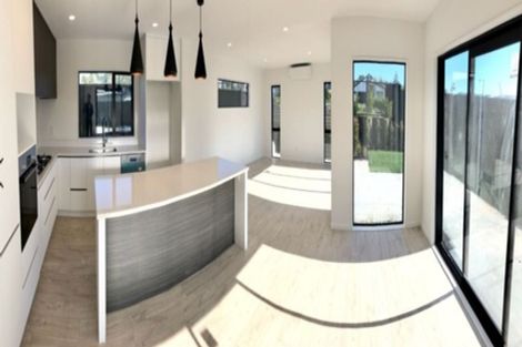 Photo of property in 40 Lumbarda Drive, Kumeu, 0810