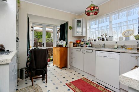 Photo of property in 82 Shakespeare Street, Leamington, Cambridge, 3432