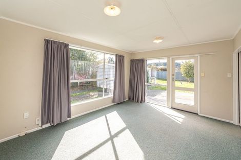 Photo of property in 12 Massey Street, Aramoho, Whanganui, 4500