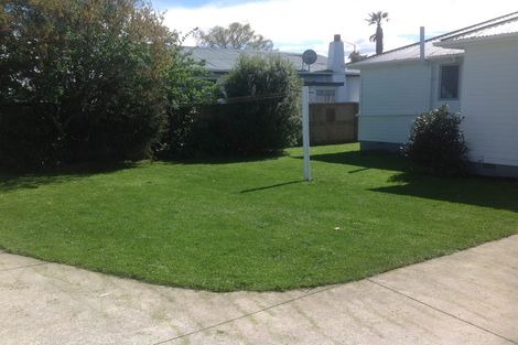 Photo of property in 13 Belfast Road, Belfast, Christchurch, 8051