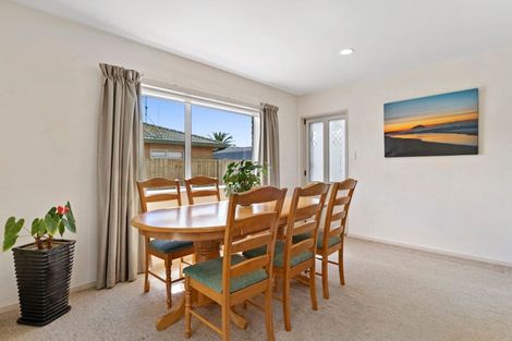 Photo of property in 35 Romana Crescent, Papamoa Beach, Papamoa, 3118