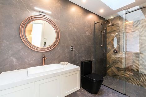 Photo of property in 16 Rotorua Grove, Aotea, Porirua, 5024