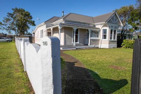 Photo of property in 16 Ross Street, Woodville, 4920