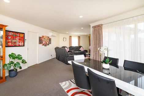 Photo of property in 98 Rosalie Terrace, Kelvin Grove, Palmerston North, 4414