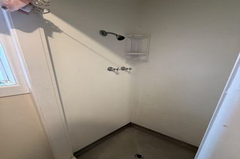 Photo of property in 12d Dawn Place, Te Atatu South, Auckland, 0610
