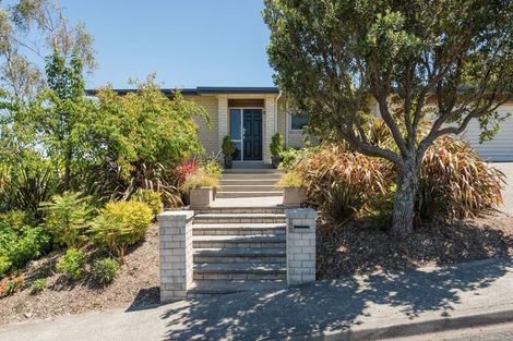 Photo of property in 2 Commodore Place, Britannia Heights, Nelson, 7010