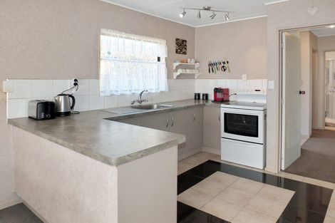 Photo of property in 16 Cousins Avenue East, Foxton Beach, Foxton, 4815