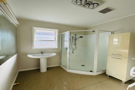 Photo of property in 18b Kirby Street, Glendene, Auckland, 0602