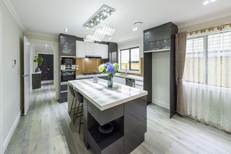 Photo of property in 12 Drover Close, Flat Bush, Auckland, 2019