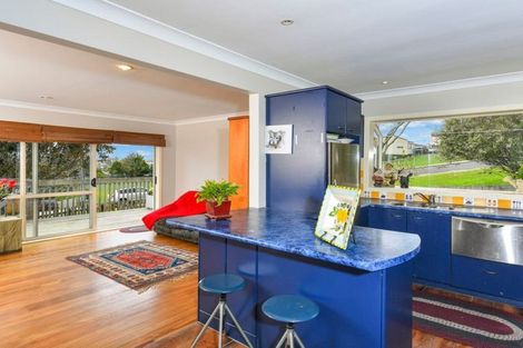 Photo of property in 1/8 Alexander Avenue, Torbay, Auckland, 0630