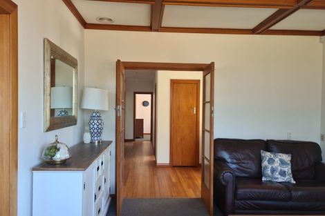 Photo of property in 13 Cambridge Road, Martinborough, 5711