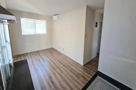 Photo of property in 14 Larissa Avenue, Henderson, Auckland, 0610