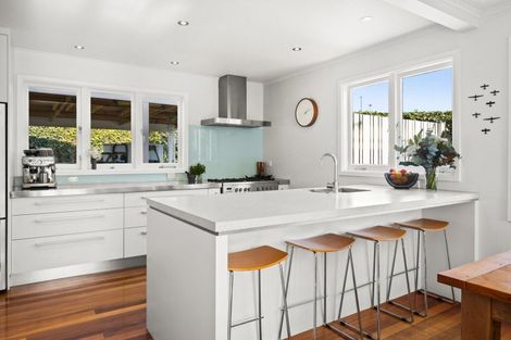 Photo of property in 11 Greenwood Road, Havelock North, 4130