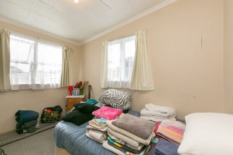 Photo of property in 30 Blake Street, Waitara, 4320