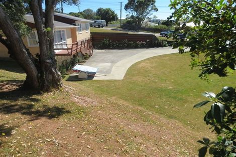 Photo of property in 99 Ironside Road, Johnsonville, Wellington, 6037