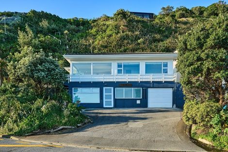 Photo of property in 443 The Esplanade, Island Bay, Wellington, 6023