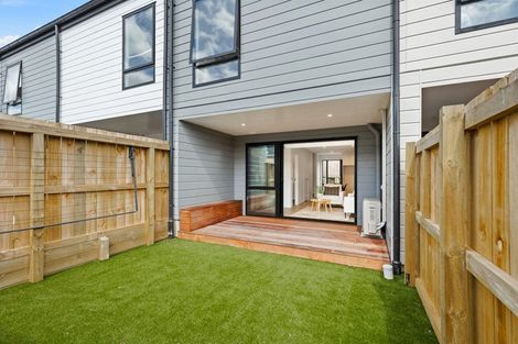 Photo of property in 4/21 Divich Avenue, Te Atatu South, Auckland, 0610