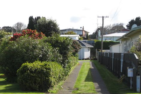 Photo of property in 2a Nikau Street, Tawhero, Whanganui, 4501