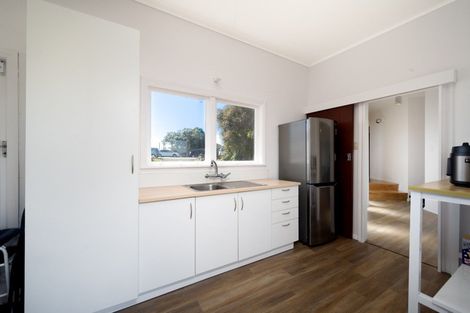 Photo of property in 105 Bradbury Road, Botany Downs, Auckland, 2010