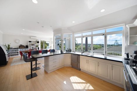 Photo of property in 19 Evelyn Road, Cockle Bay, Auckland, 2014