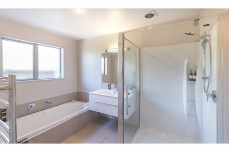 Photo of property in 8 Millesimes Way, Yaldhurst, Christchurch, 8042