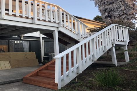 Photo of property in 5 Melia Grove, Goodwood Heights, Auckland, 2105