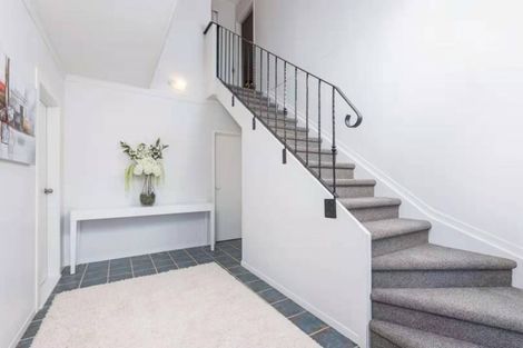 Photo of property in 76 Weatherly Road, Torbay, Auckland, 0630