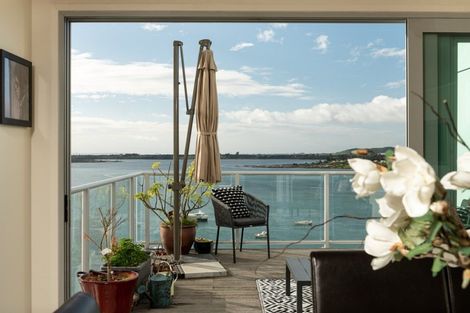 Photo of property in 15/72e Devonport Road, Tauranga, 3110