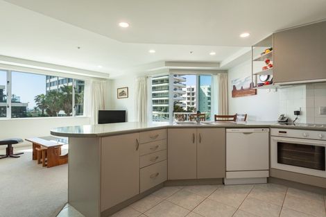 Photo of property in Beaumont Apartments, 10/12 Maunganui Road, Mount Maunganui, 3116
