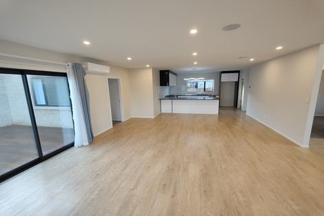 Photo of property in 1 Waikaka Place, Rototuna North, Hamilton, 3210