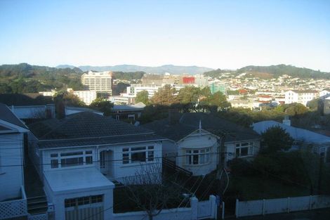 Photo of property in 64 Wright Street, Mount Cook, Wellington, 6021