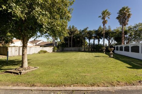 Photo of property in 11 St Clair Place, Browns Bay, Auckland, 0630