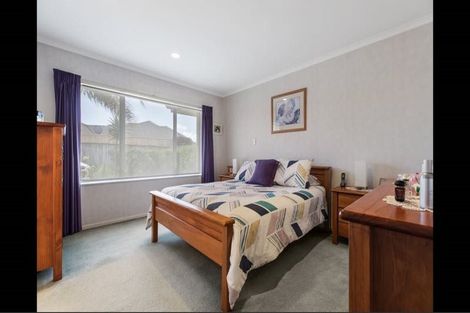 Photo of property in 34 Blackwood Drive, Wattle Downs, Auckland, 2103