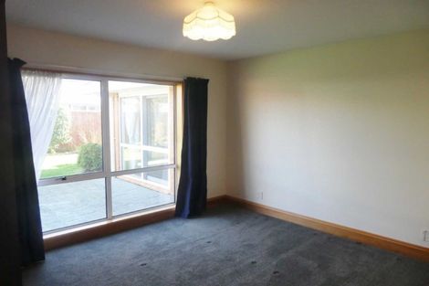 Photo of property in 7 Broadfell Avenue, Avonhead, Christchurch, 8042