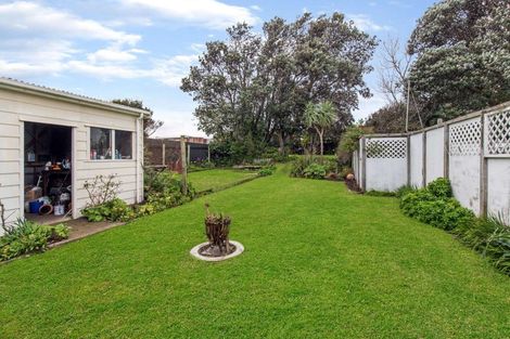 Photo of property in 28 Hood Street, Castlecliff, Whanganui, 4501