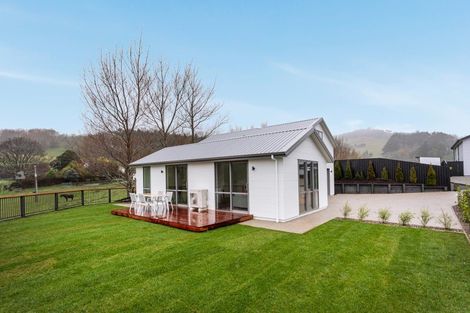 Photo of property in 7 Ella Lane, Green Island, Dunedin, 9018