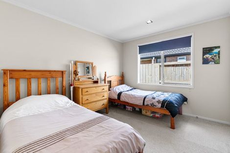 Photo of property in 96 Farringdon Avenue, Rototuna North, Hamilton, 3210