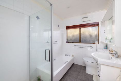 Photo of property in 8 Elvira Court, Bishopdale, Christchurch, 8053