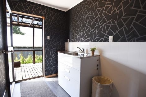 Photo of property in 411 Great North Road, Winton, 9720