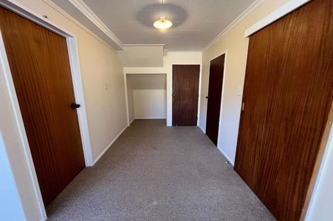 Photo of property in 1 Guernsey Place, Fitzherbert, Palmerston North, 4410