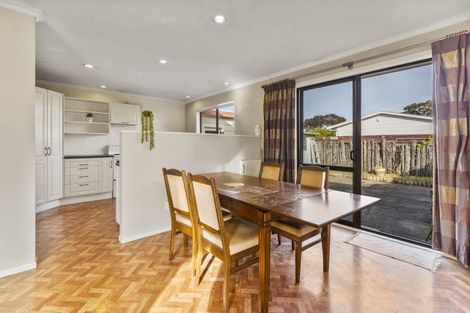 Photo of property in 26 Cypress Grove, Paraparaumu, 5032