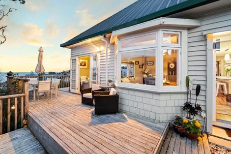 Photo of property in 29 Masterton Road, Rothesay Bay, Auckland, 0630