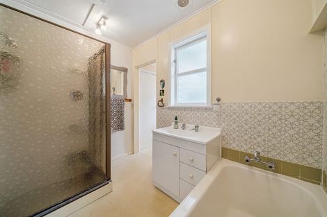 Photo of property in 4 Birch Grove, Pinehaven, Upper Hutt, 5019