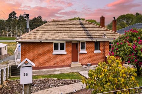 Photo of property in 26 Waldron Crescent, Green Island, Dunedin, 9018
