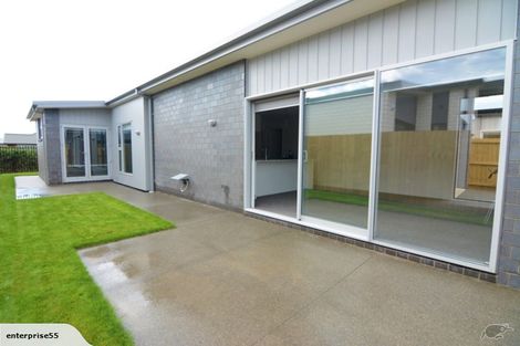 Photo of property in 10 Ardnave Lane, Broomfield, Christchurch, 8042