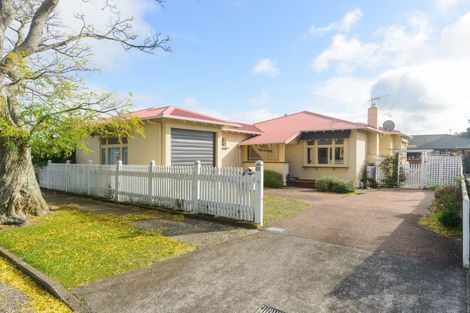 Photo of property in 18 Mahoe Avenue, Takaro, Palmerston North, 4410