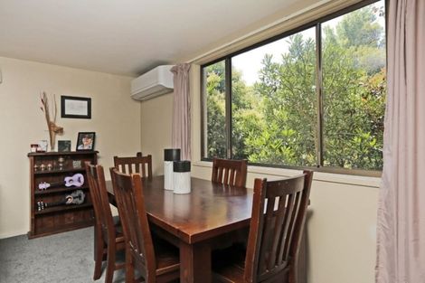 Photo of property in 17 Busby Hill, Havelock North, 4130