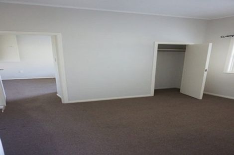 Photo of property in 10 Viking Avenue, Hillsborough, Auckland, 1042