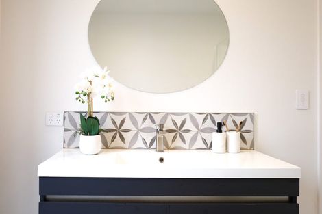 Photo of property in 9 Samuel Place, Terrace End, Palmerston North, 4410