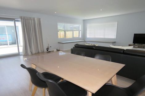 Photo of property in 102 Aorangi Road, Bryndwr, Christchurch, 8053